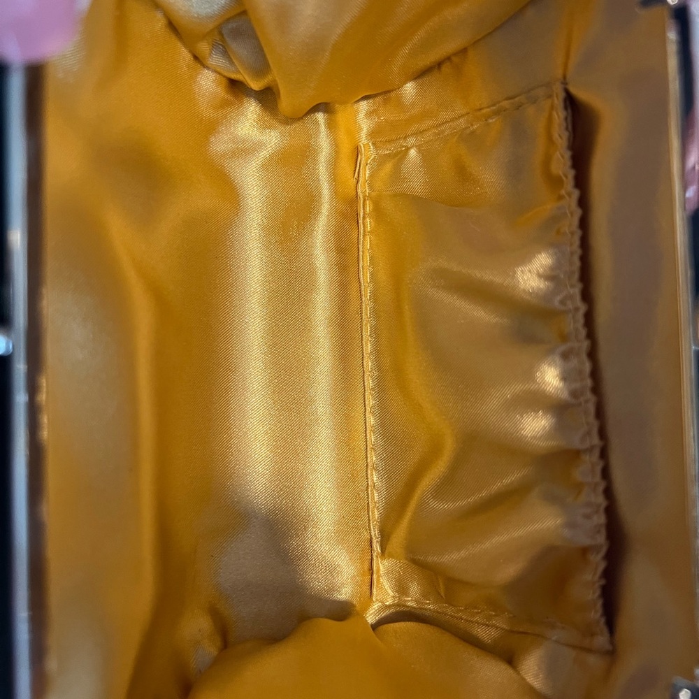 Elegant Gold and Silver Bag - Picture 10 of 10